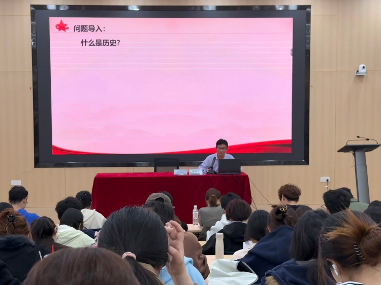 1777522759595282.jpg 王海洋讲党课(1)-修改尺寸版.jpg